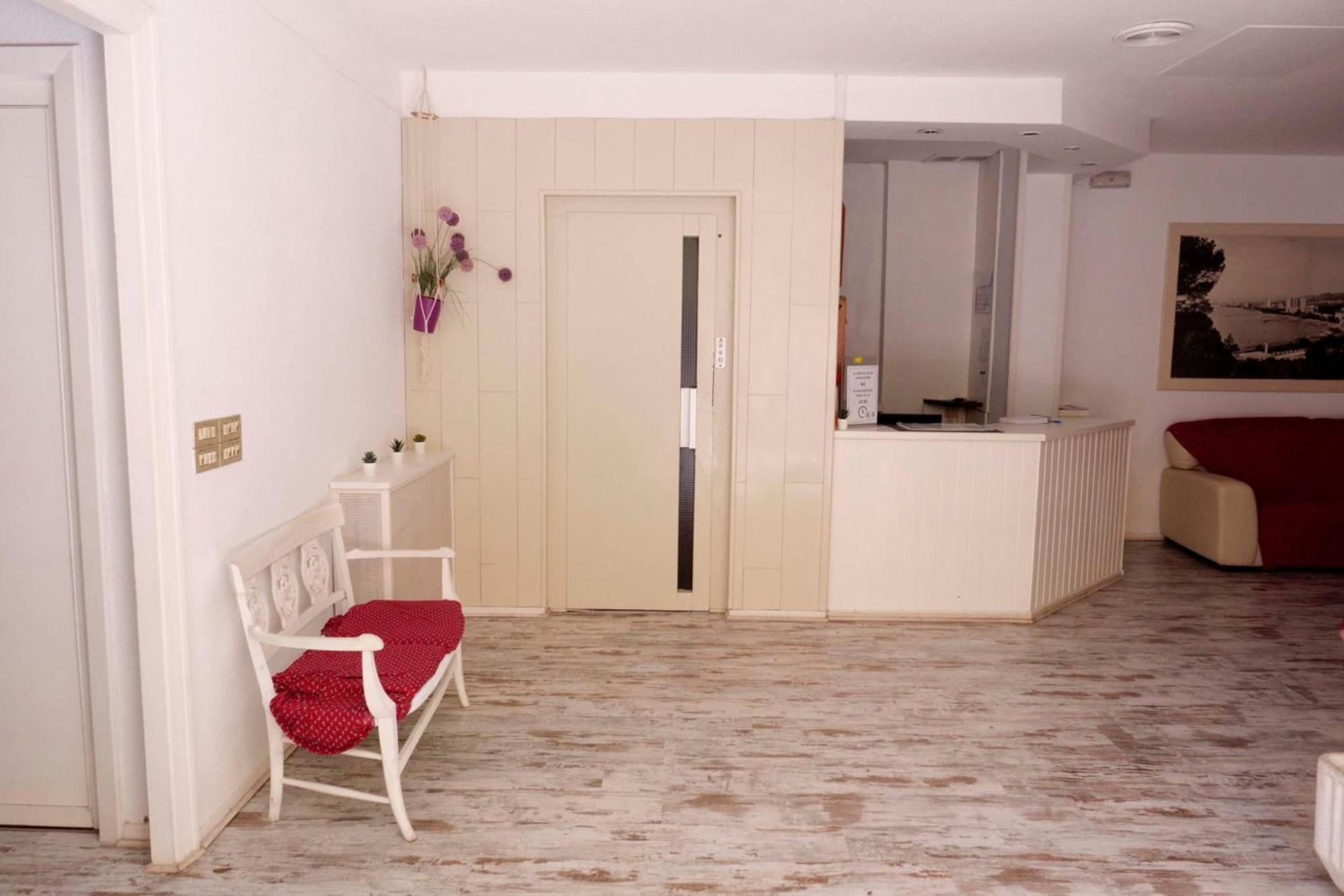 Hostal La Torre Benicassim Ngoại thất bức ảnh